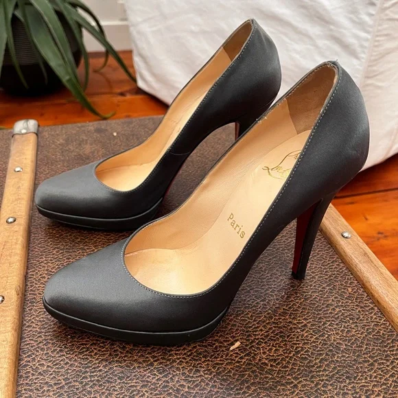 Louboutin blue grey satin silk heels - Picture 2 of 4